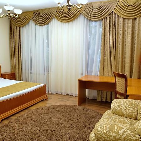 Boomerang Business Hotel โอเดสซา ภายนอก รูปภาพ